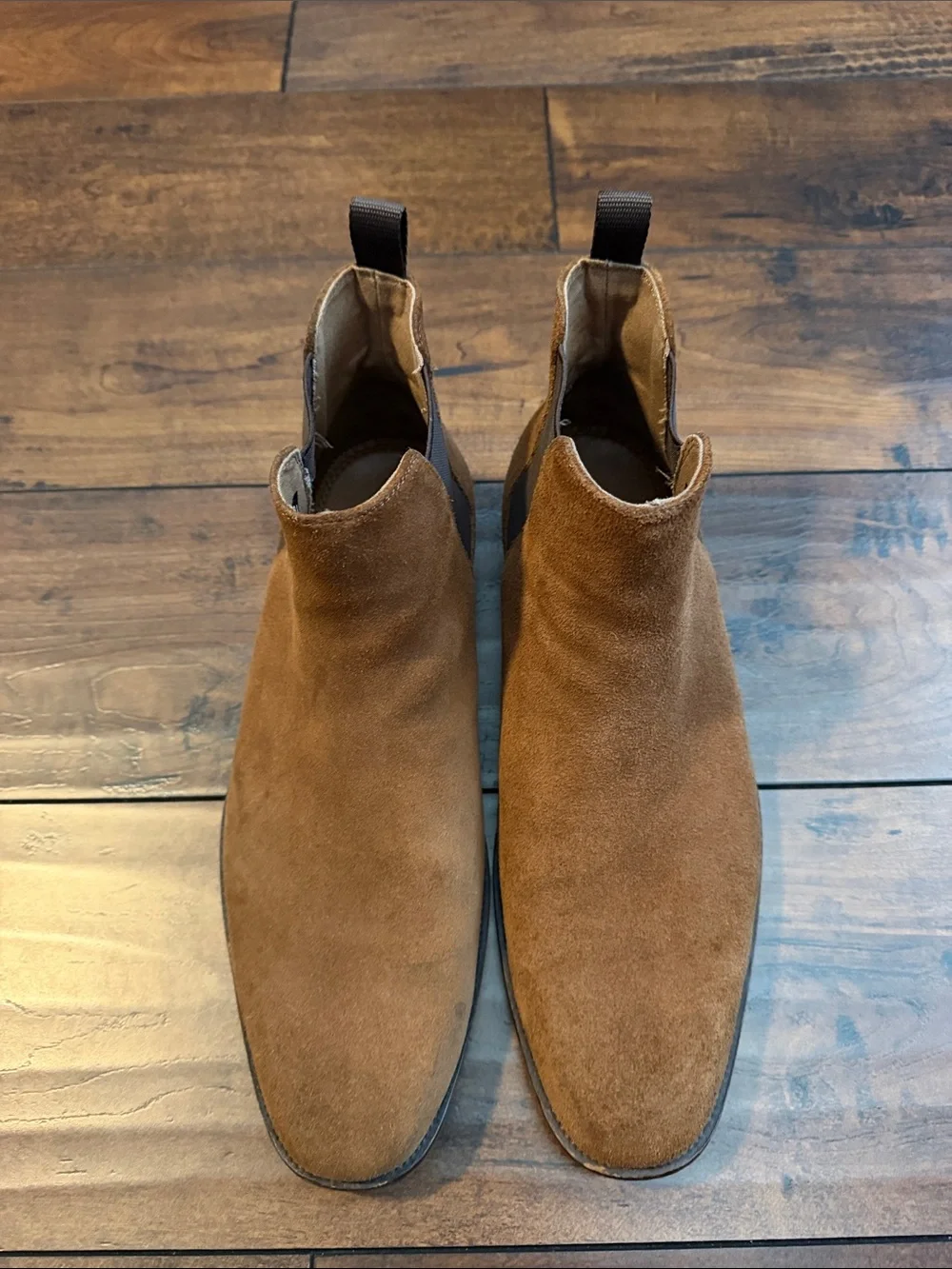 Aldo Men's Suede Chukka Boots in Tan Brown- minor details in front of boot